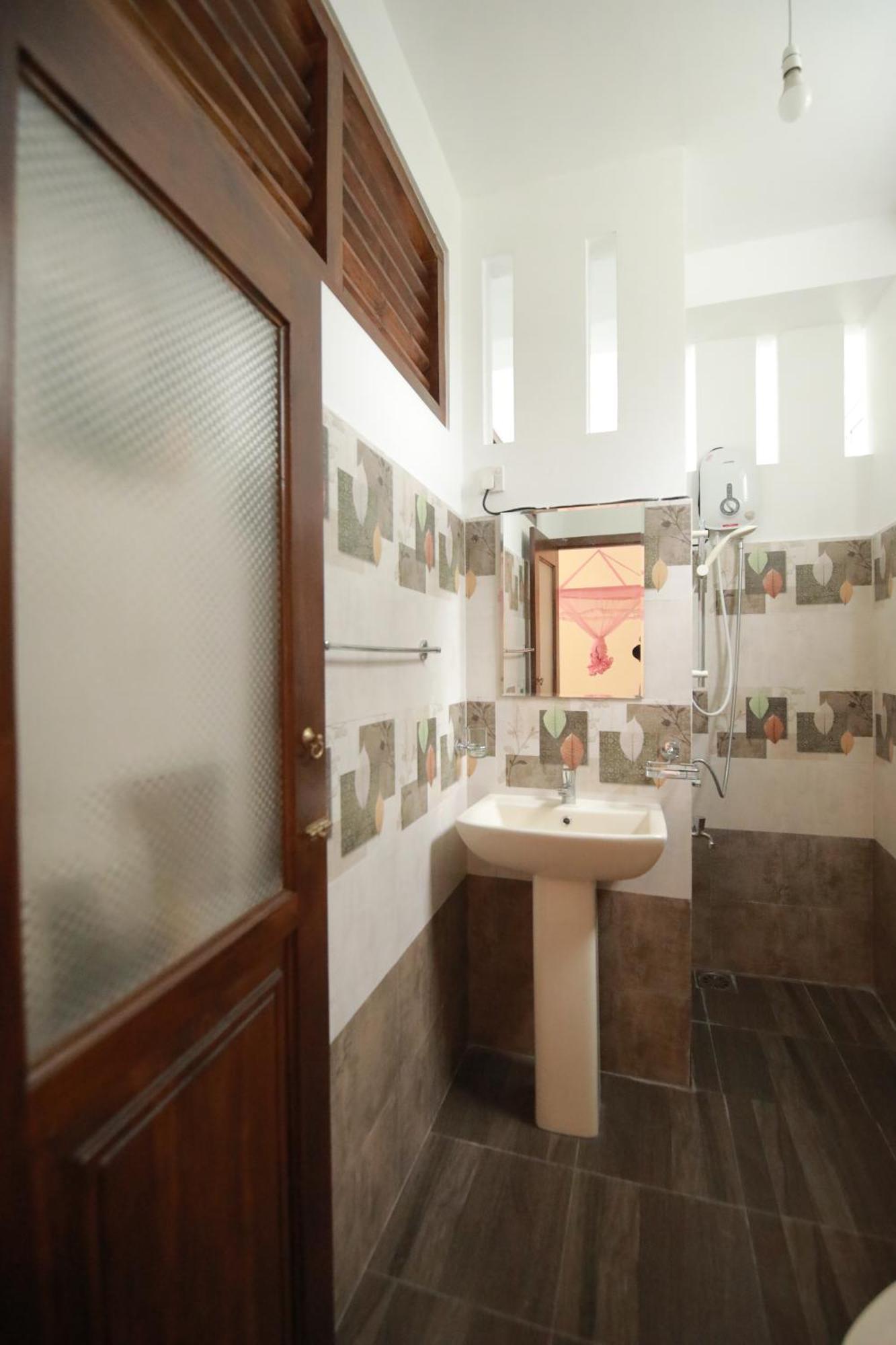 Renuka Inn Канди Экстерьер фото
