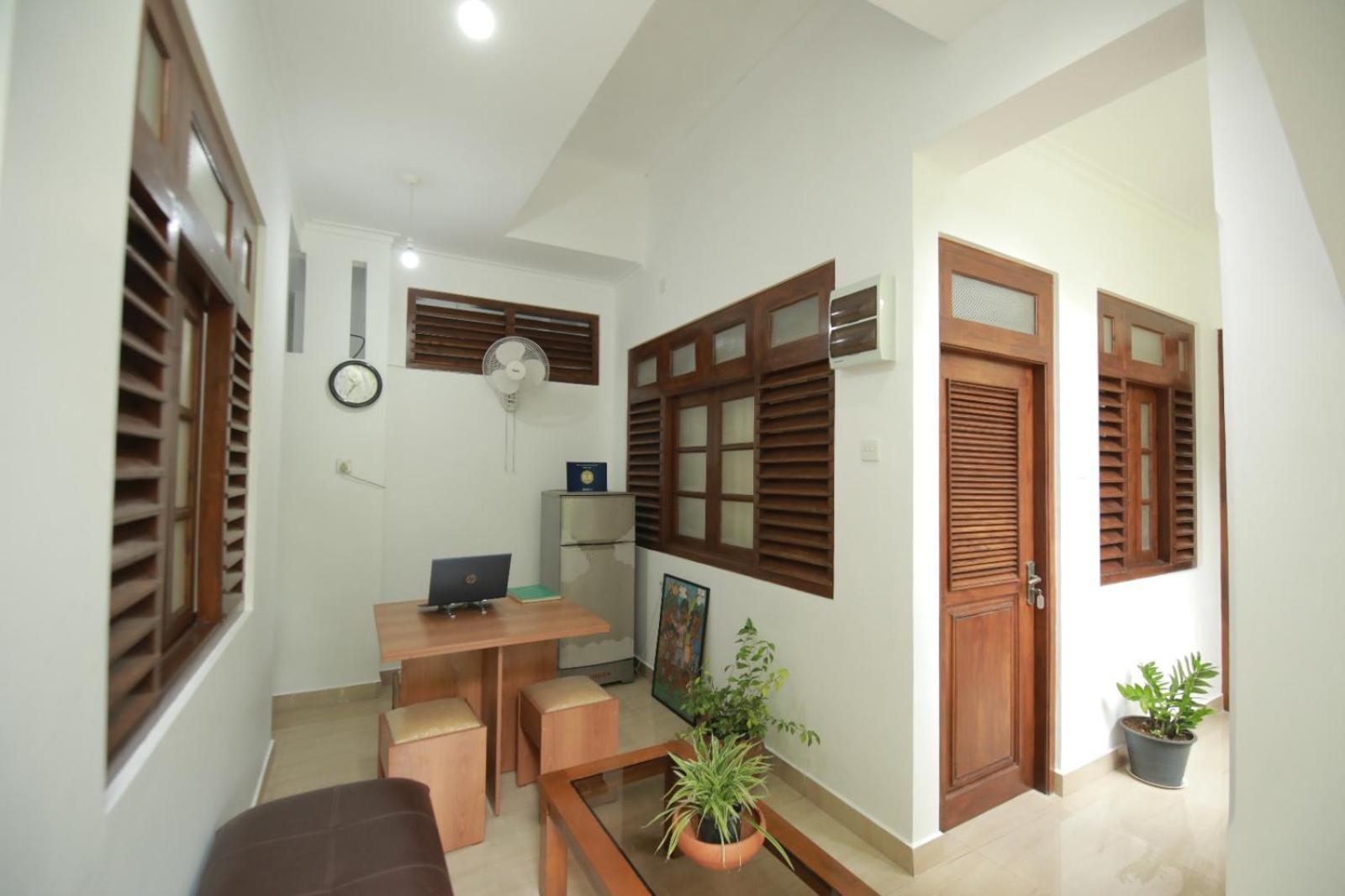 Renuka Inn Канди Экстерьер фото