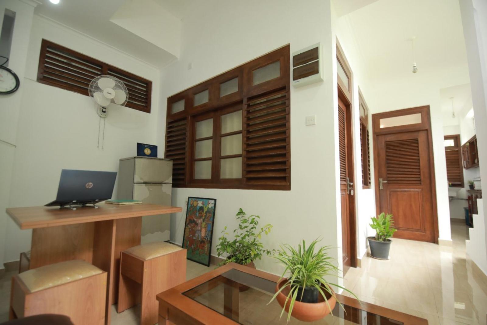 Renuka Inn Канди Экстерьер фото